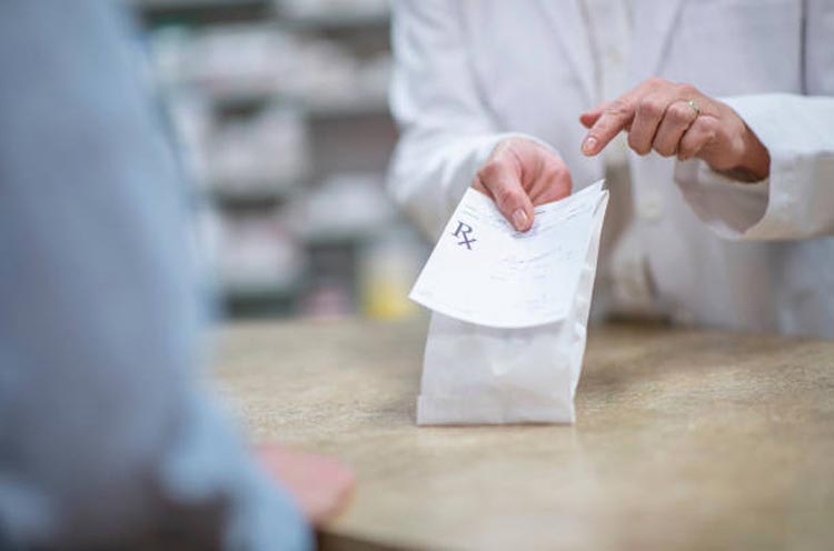 4 Common Questions About Refilling Prescriptions